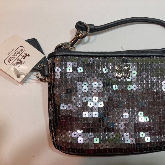 Coach Limited Edition Gunmetal Sequin Small Wristlet NWT - Picture 4 of 4